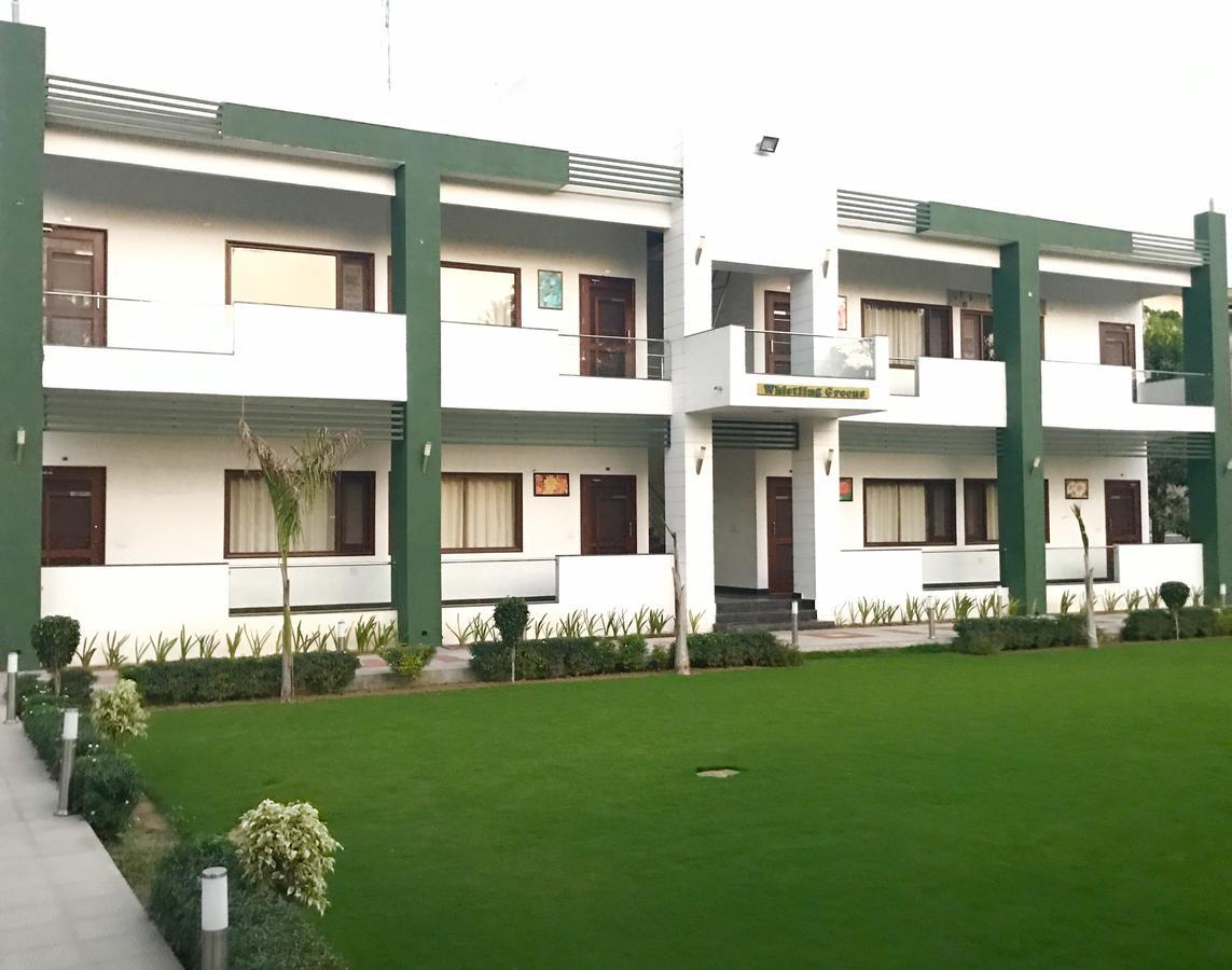 Hotel Whistling Greens Moga Exterior photo