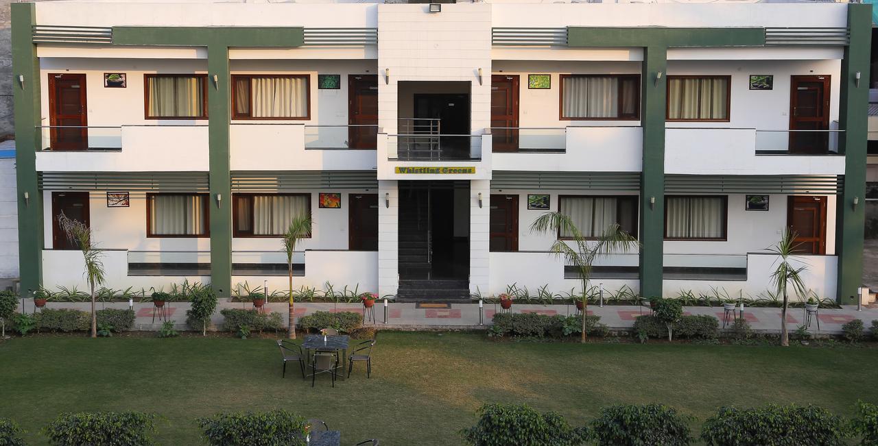 Hotel Whistling Greens Moga Exterior photo