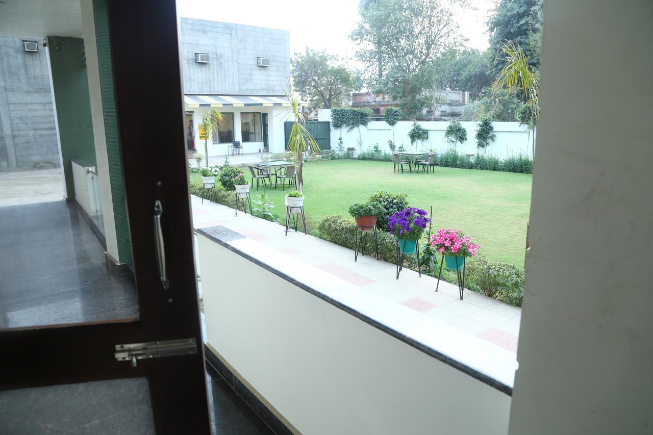 Hotel Whistling Greens Moga Exterior photo